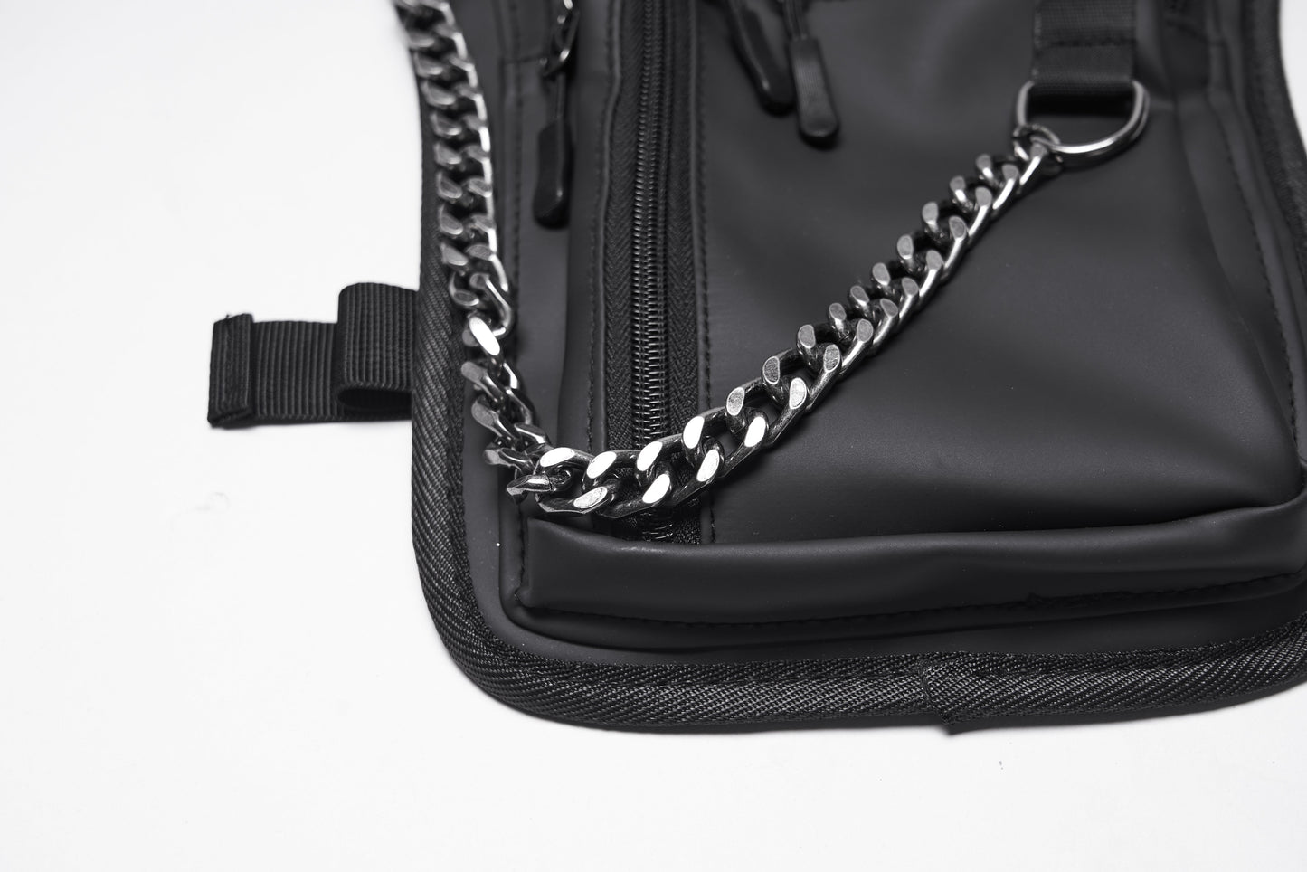 Punk Rave Cyberpunk Chain & Skull Hardware Waist–Leg Bag