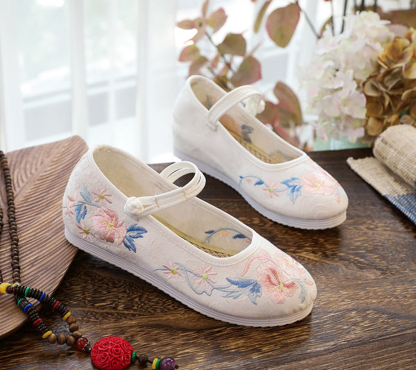 Womens Embroidered Flat Cloth Shoes