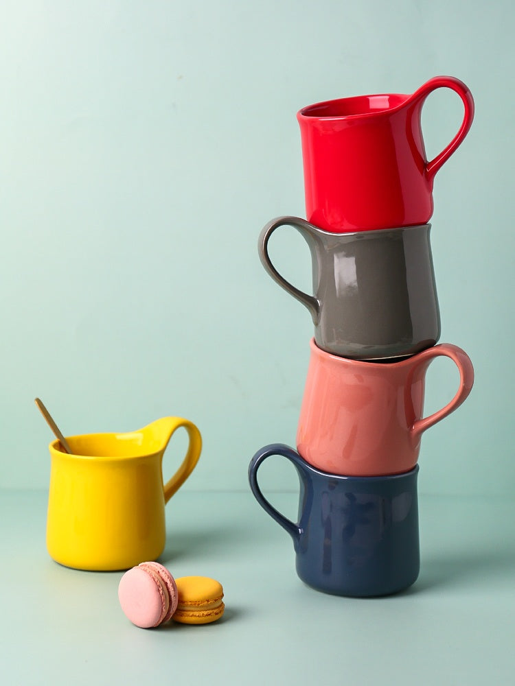 Tasse à déjeuner en céramique ménagère