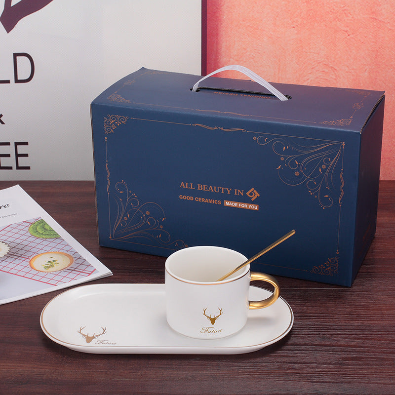 Tasses et soucoupes rétro en céramique pour couple