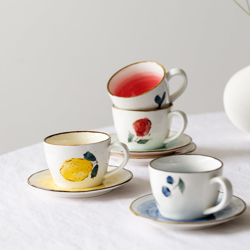 Tasse à café en céramique peinte