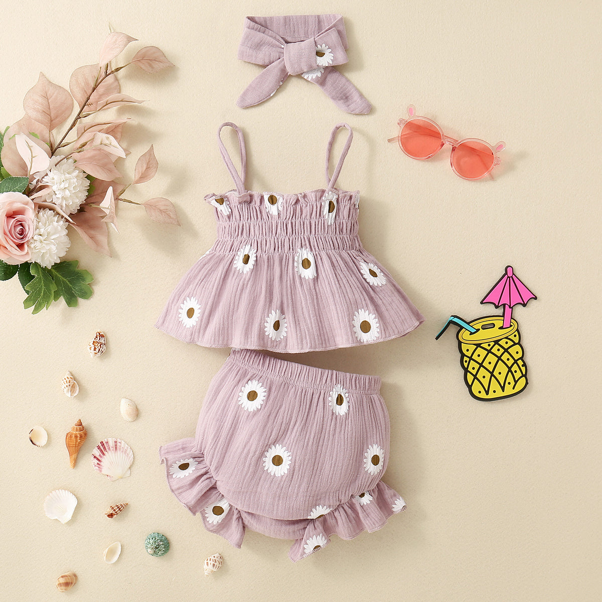 Ensemble trois pièces short à bretelles, jupe et foulard à rayures pour bébé