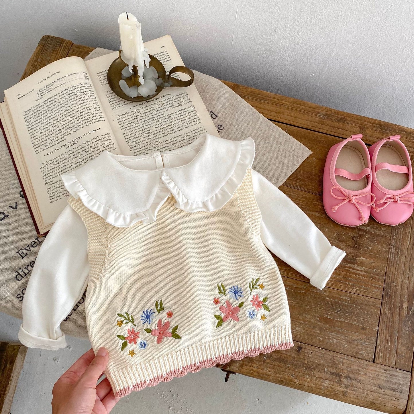 Gilet enfant brodé col rond