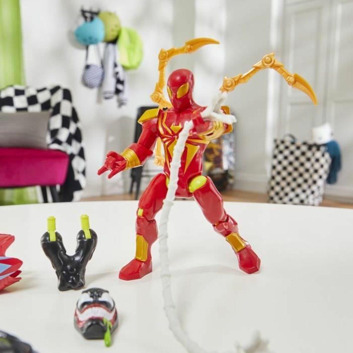 Jointed Figure Hasbro MixMashers Iron Spider Deluxe