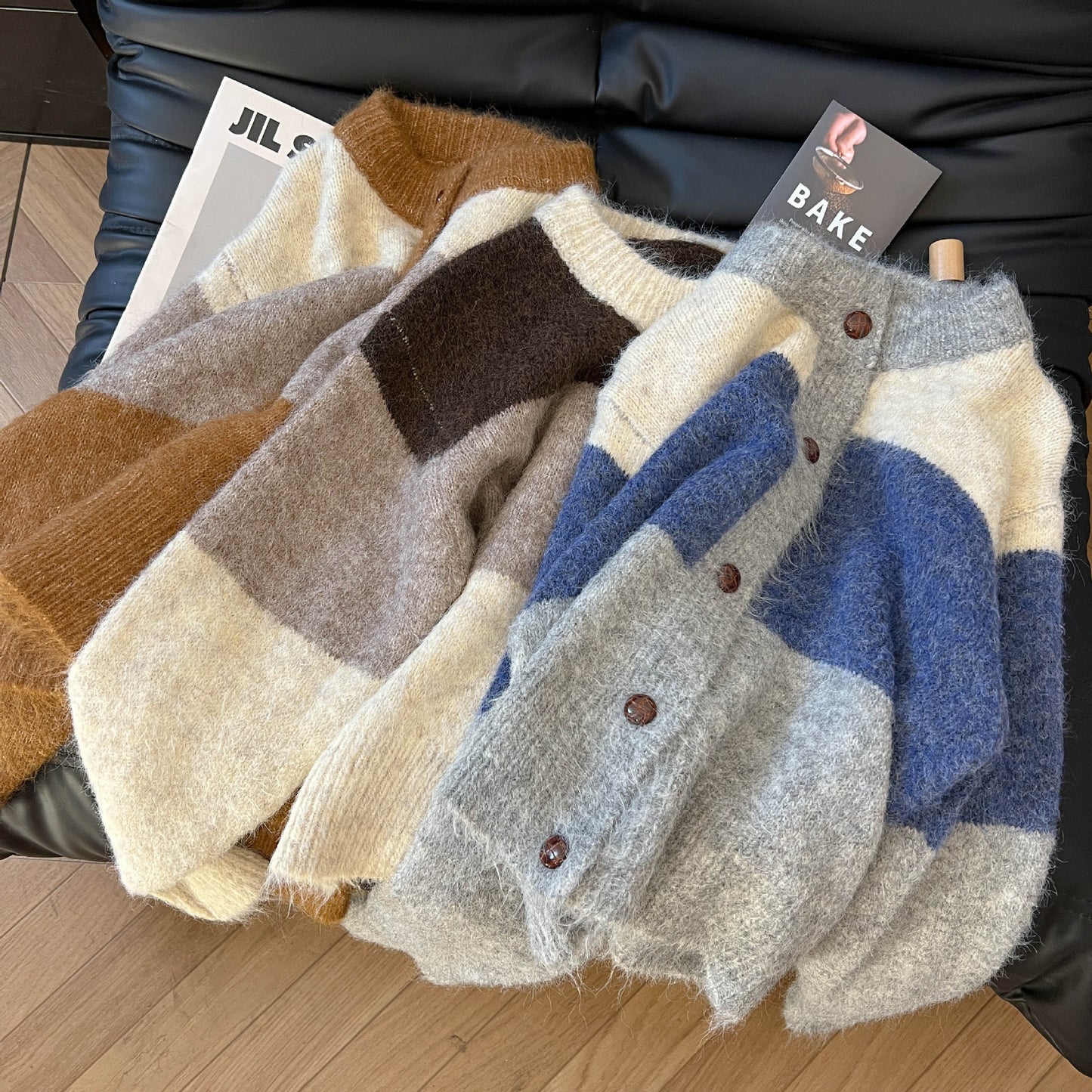 Manteau pull rétro rayé contrastant