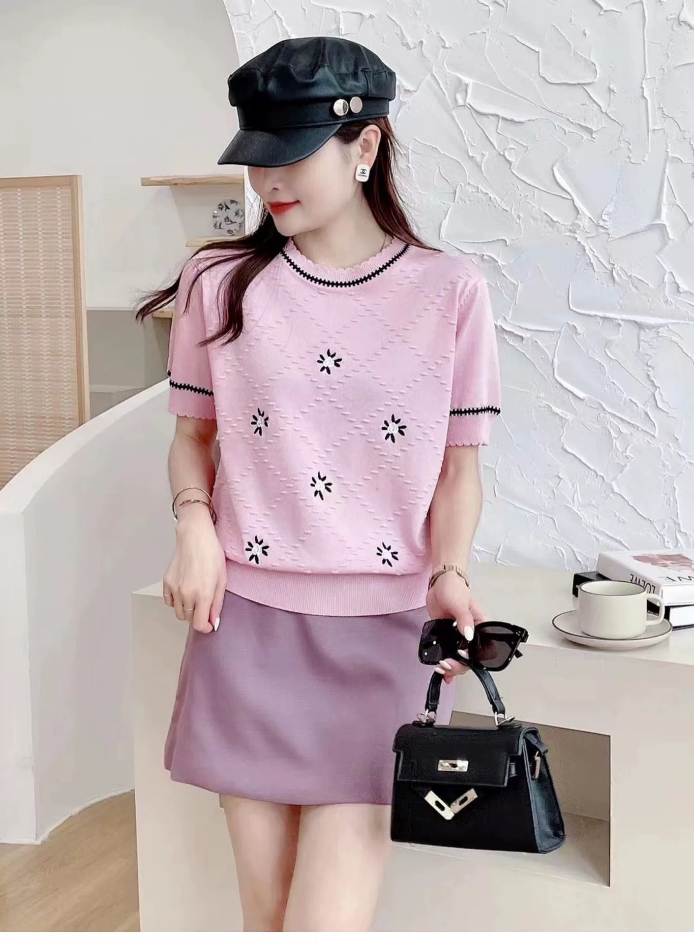 Chandail brodé en soie glacée de style classique pour femmes