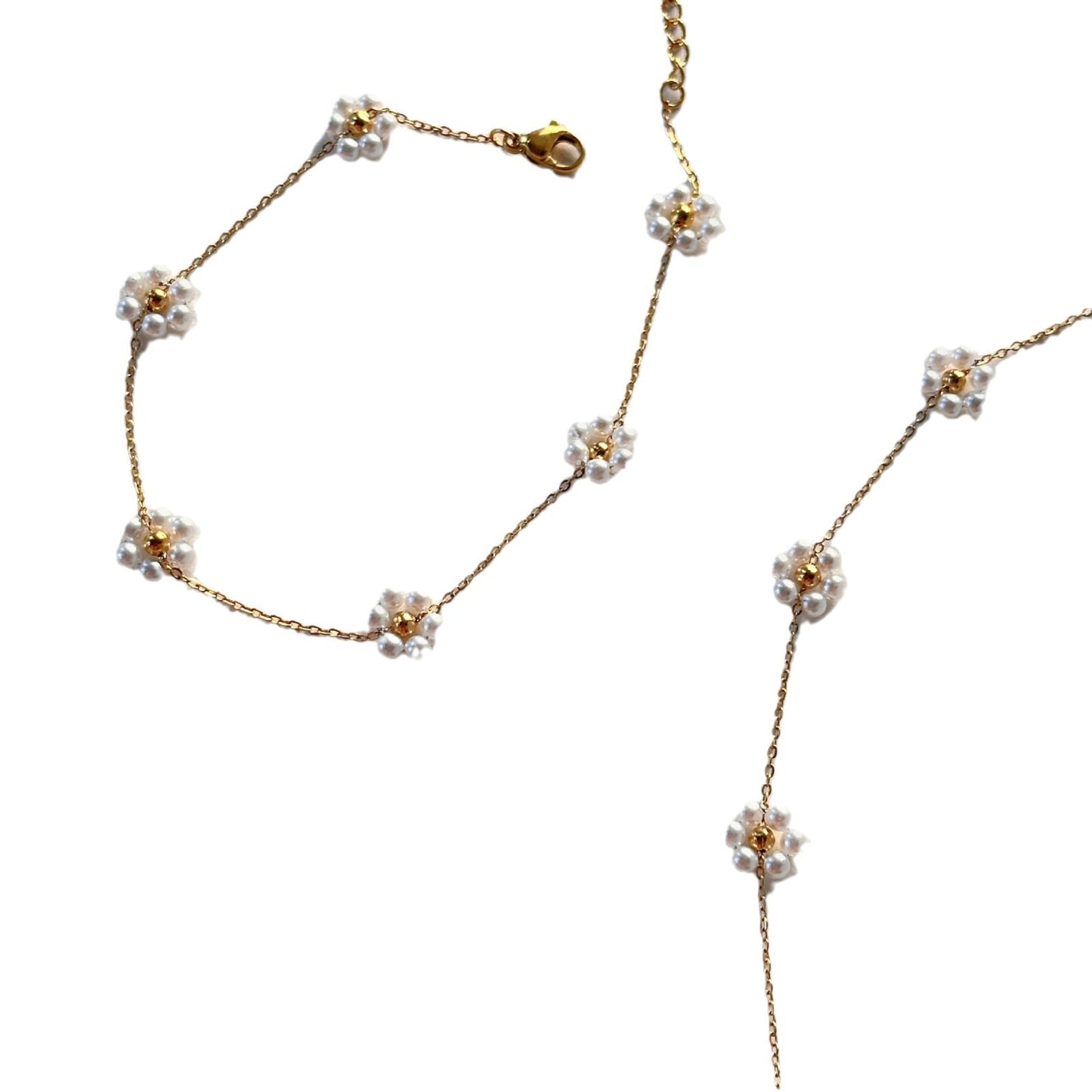Collier perle petites fleurs