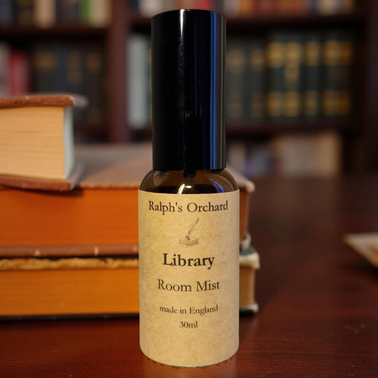 Brume de pièce Bibliothèque | Cachemire, Ambre et Bois de santal