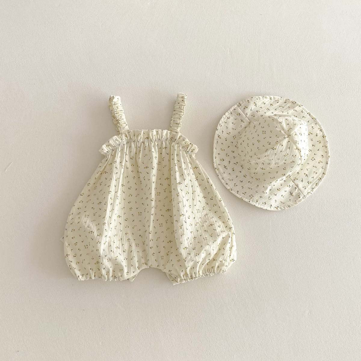 Barboteuse bébé à bretelles