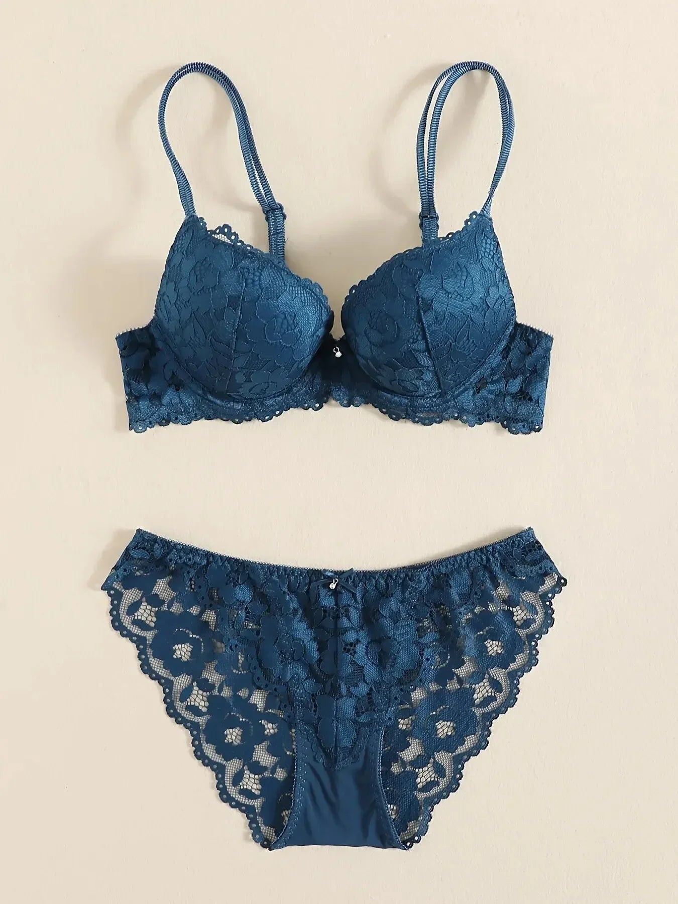 1 Set Elegant Erotic Lace Embroidery Breathable Fabric Lingeries : Push-Up Bra, Low Waist Sheer Panty - Ultimate Valentine's Day