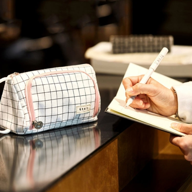 Angoo Large Capacity Pencil Case Cute Canvas Stationery Bag, Color: Daisy