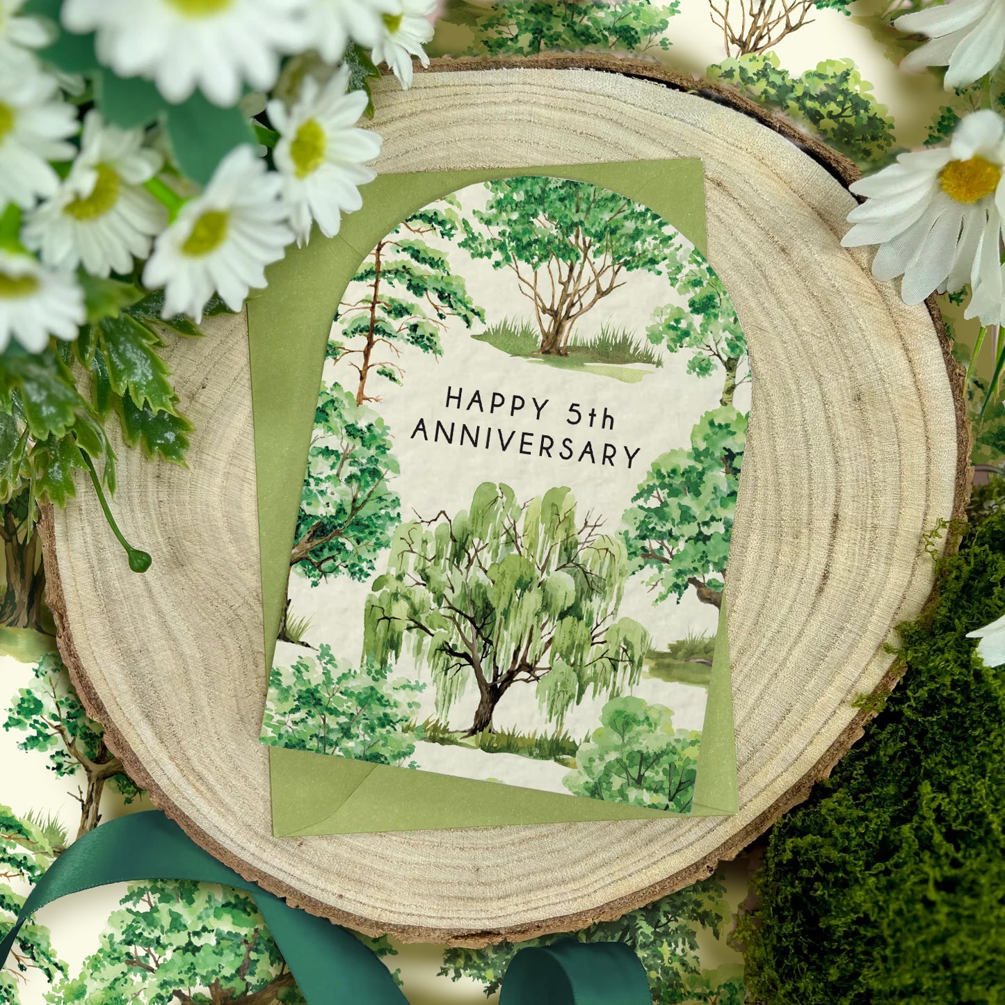WOODLAND GROVE HAPPY 5TH ANNIVERSARY SCALLOP CARD
