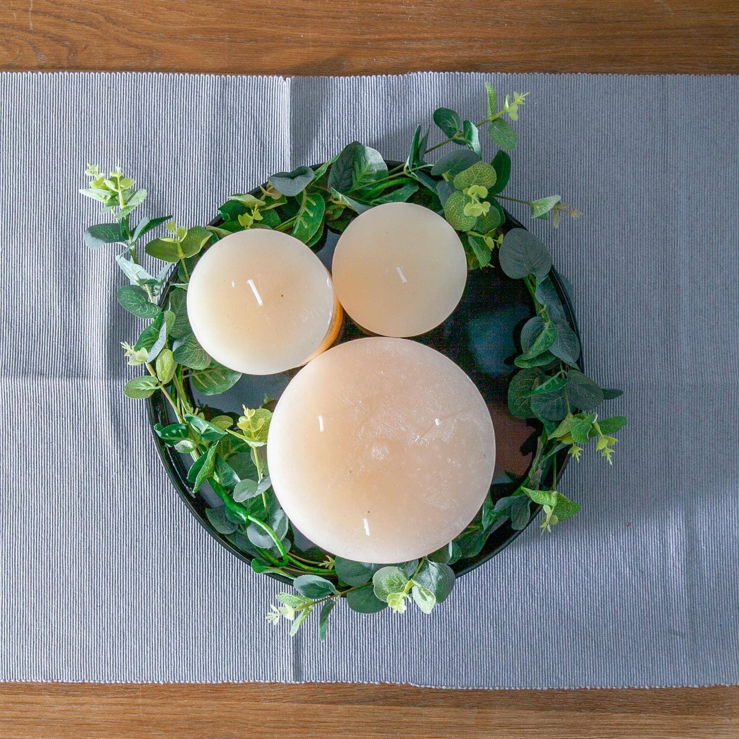 Argon Tableware Round Serving Tray -33cm - Black