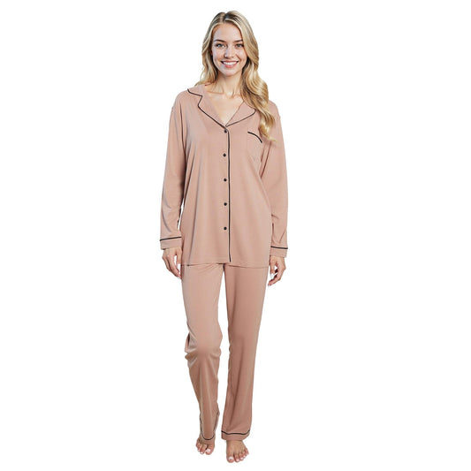 Ensemble de pyjama pour femme Daisy Dreamer en matière naturelle, doux au toucher, haut à manches longues boutonné et bas, deux pièces.
