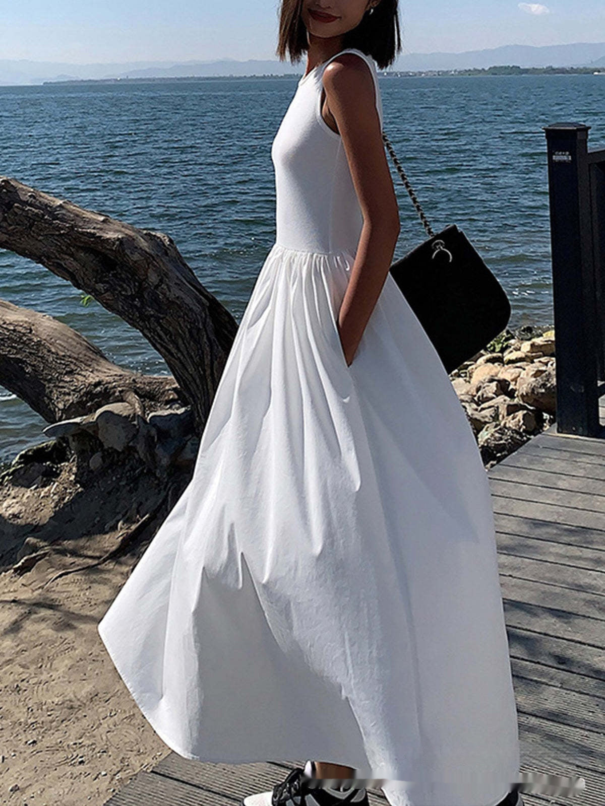 Robe longue moulante sans manches pour femme