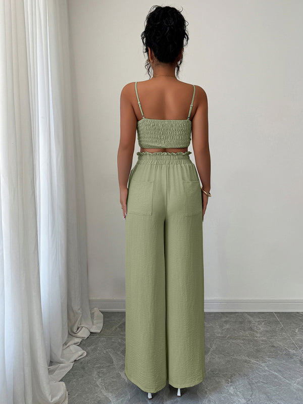 Ensemble deux pièces gilet à bretelles vert et pantalon large