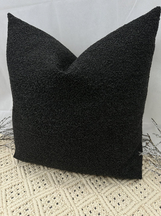 Le Coussin Couture - Le Luxe Bouclé Noir - Modèle N° 103