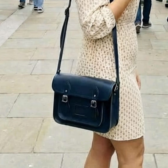 Besace en cuir faite main - Bleu marine