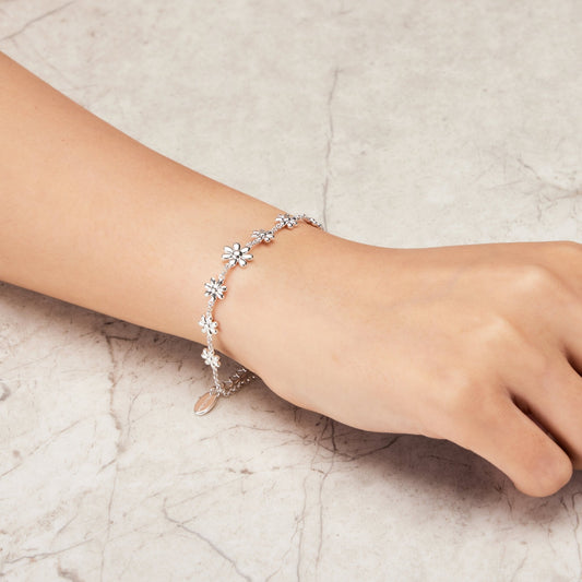 Silver Plated Daisy Bracelet