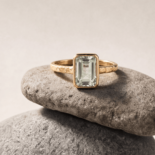 Tidewashed Green Quartz Ring - Octagonal Gemstone & Hammered Band