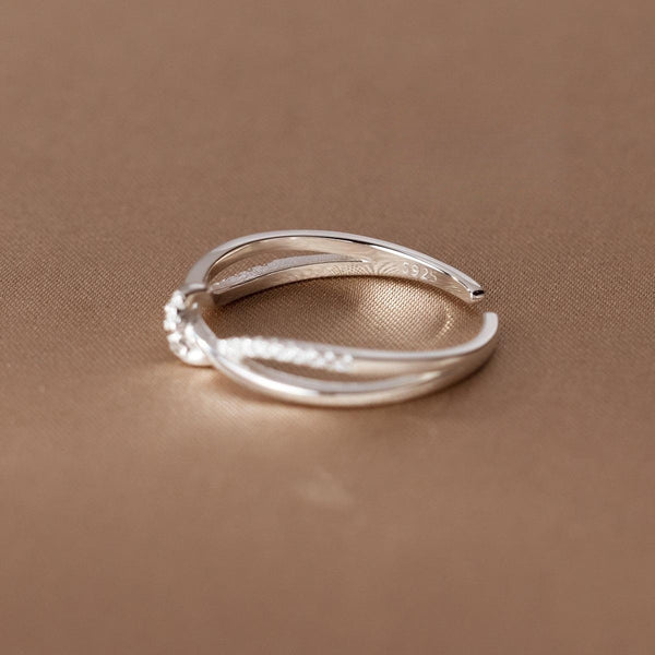 Hollow Double-layer Winding Knotted Ring - Stuffs & Savers