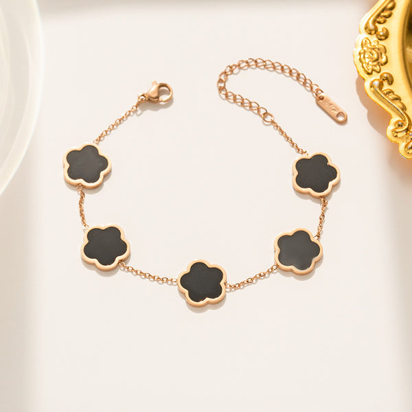 Bracelet en acier titane avec fleur d'herbe Parthenocissus