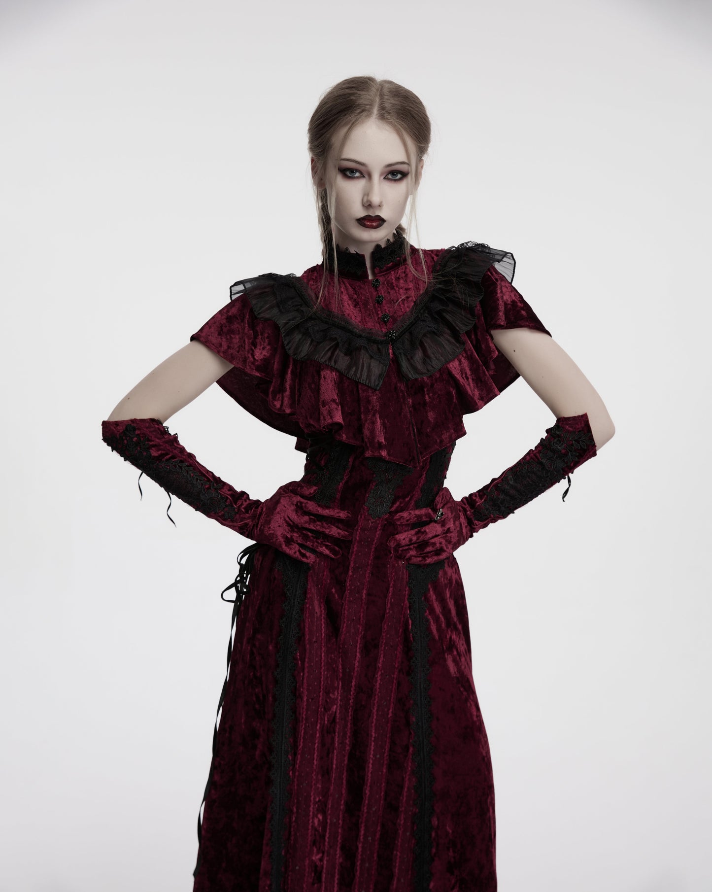 Gants en velours brodés Punk Rave Selene rouges