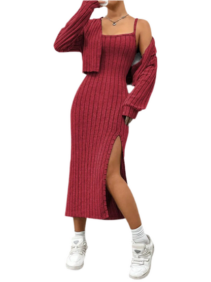 Ensemble cardigan court côtelé à manches longues et robe camisole fendue