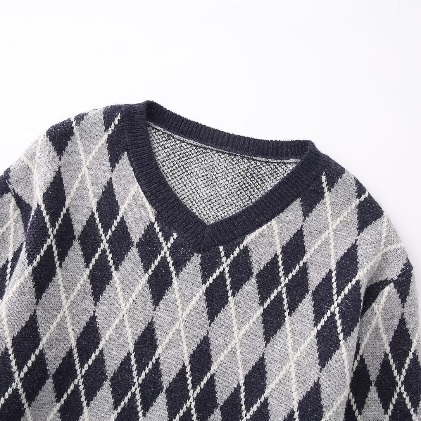 Casual versatile diamond knit sweater