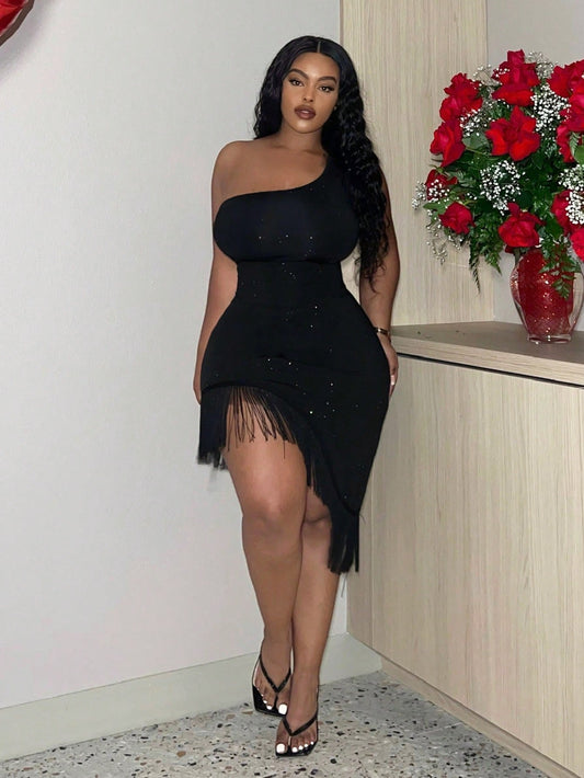 Robe moulante grande taille Slayr asymétrique à franges et empiècements