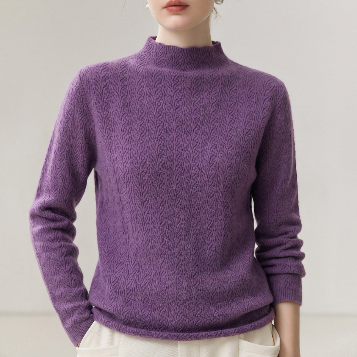 Half high neck solid color sweater