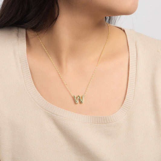 Collier Initial Plaqué Or 18 carats Lettre W Créé avec des Cristaux Zircondia®