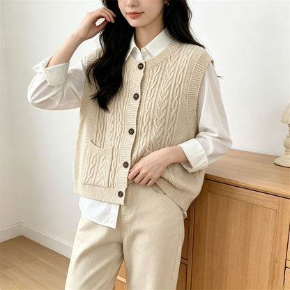 Round neck pocket sleeveless sweater for women