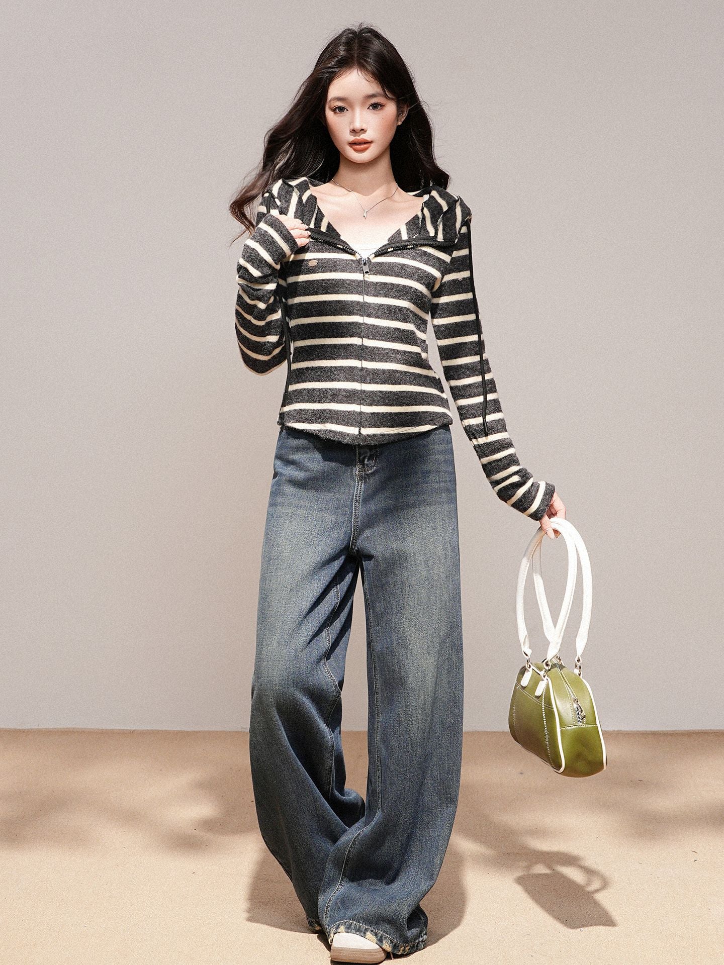 Cardigan zippé à capuche pour femme