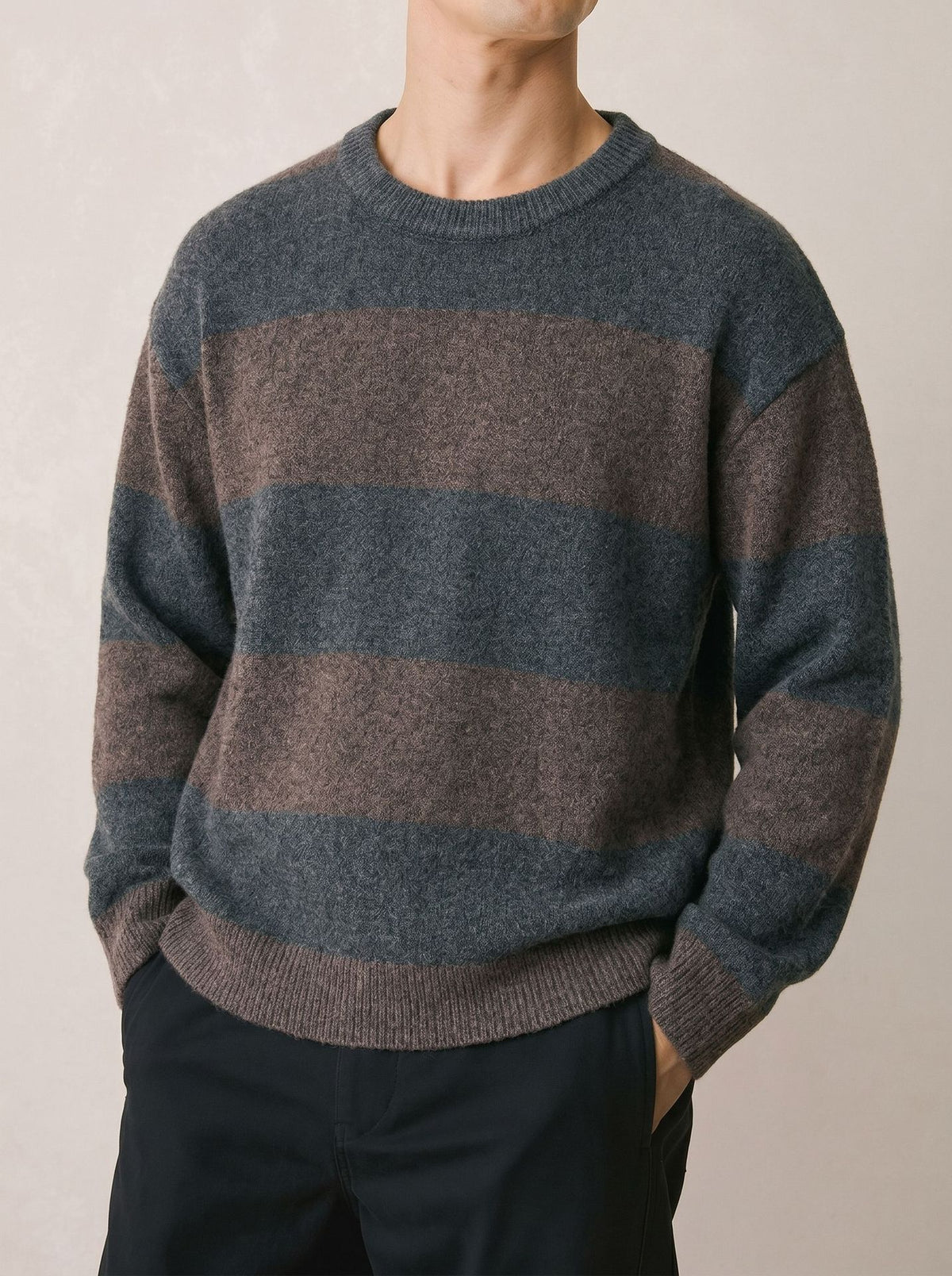 Striped contrasting round neck sweater