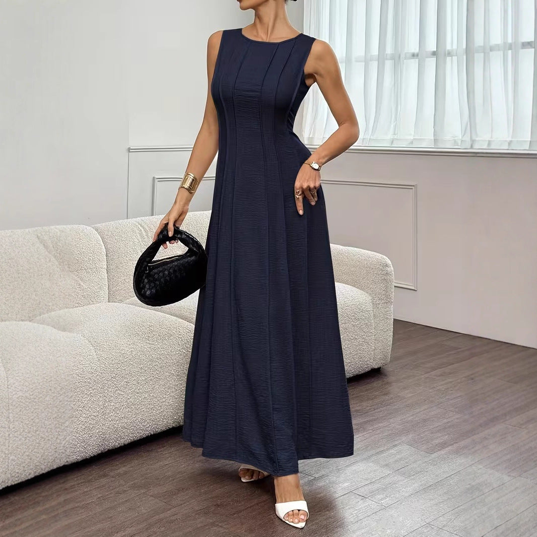 Robe longue élégante et stylée plissée sans manches à col rond pour femme