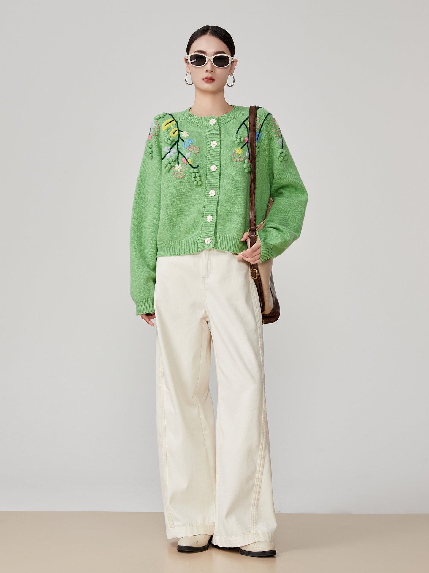 3DEmbroidered Round Neck Knitted Cardigan
