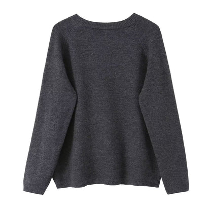 Simple grey round neck pullover sweater