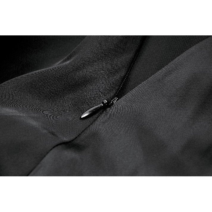 Robe Gothique Noire Dark in Love Belladonna à Manches Bouffantes et Col Montant Lacé