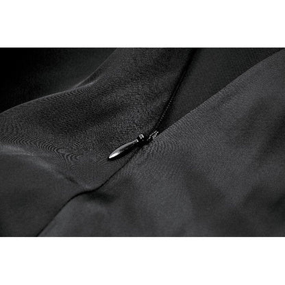 Robe Gothique Noire Dark in Love Belladonna à Manches Bouffantes et Col Montant Lacé