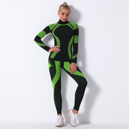 Ensemble deux pièces de sport à manches longues et à rayures pour le yoga