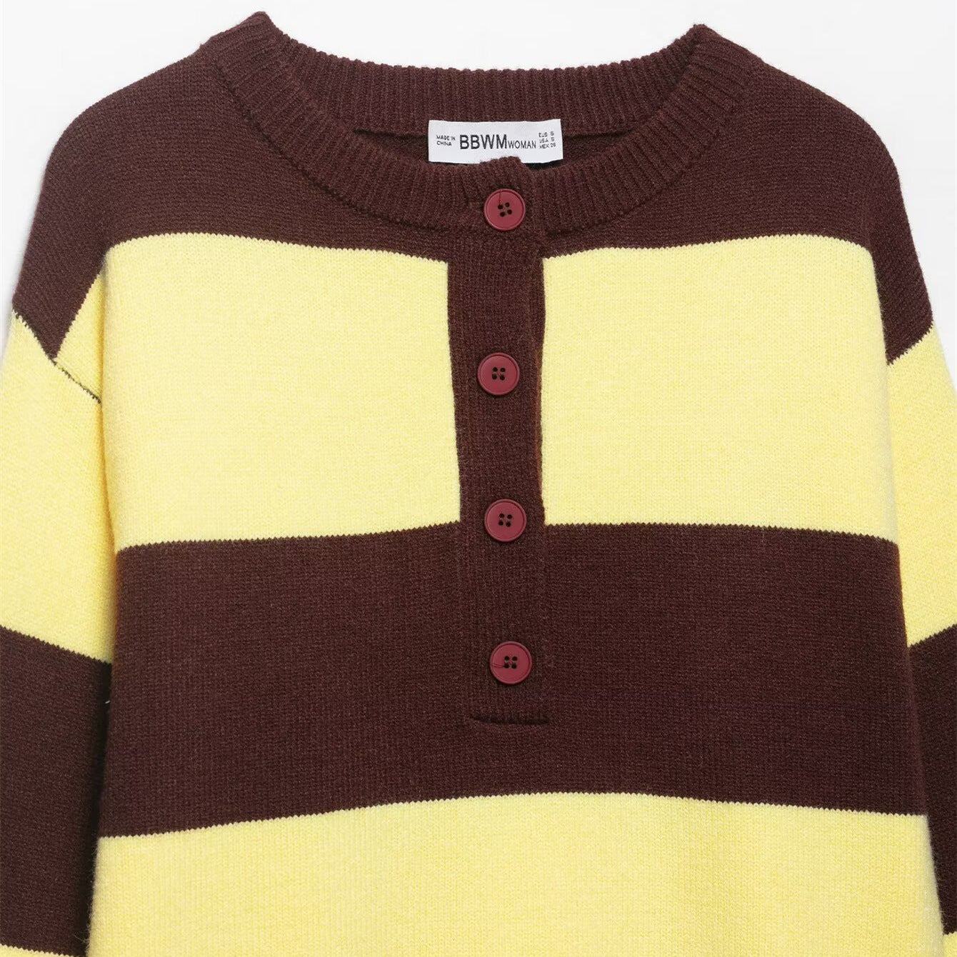 Round neck contrasting striped pullover knit sweater
