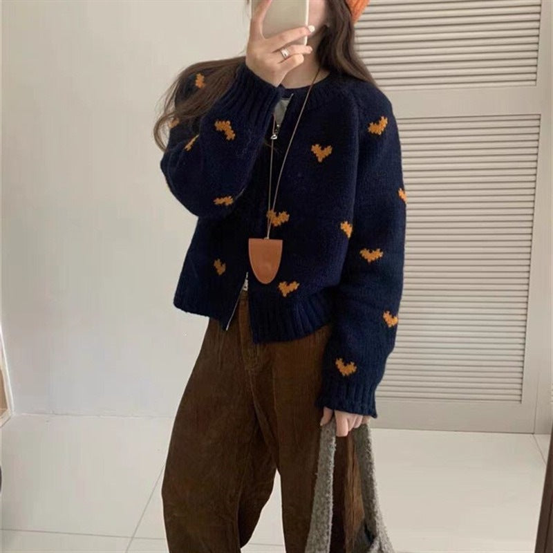 Round neck loose long sleeved sweater for women