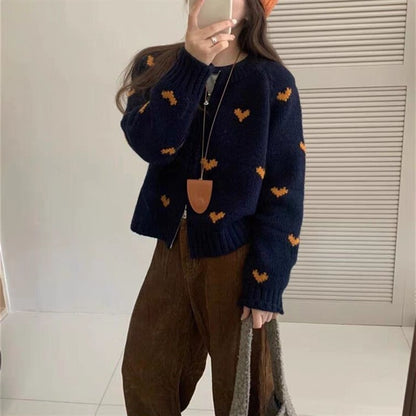 Round neck loose long sleeved sweater for women