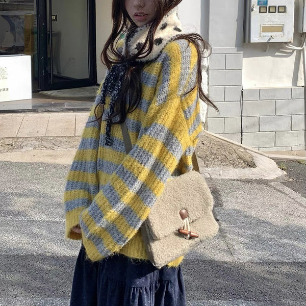 Contrast striped long sleeved sweater