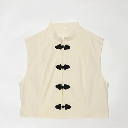 Buckled sleeveless standing collar vest