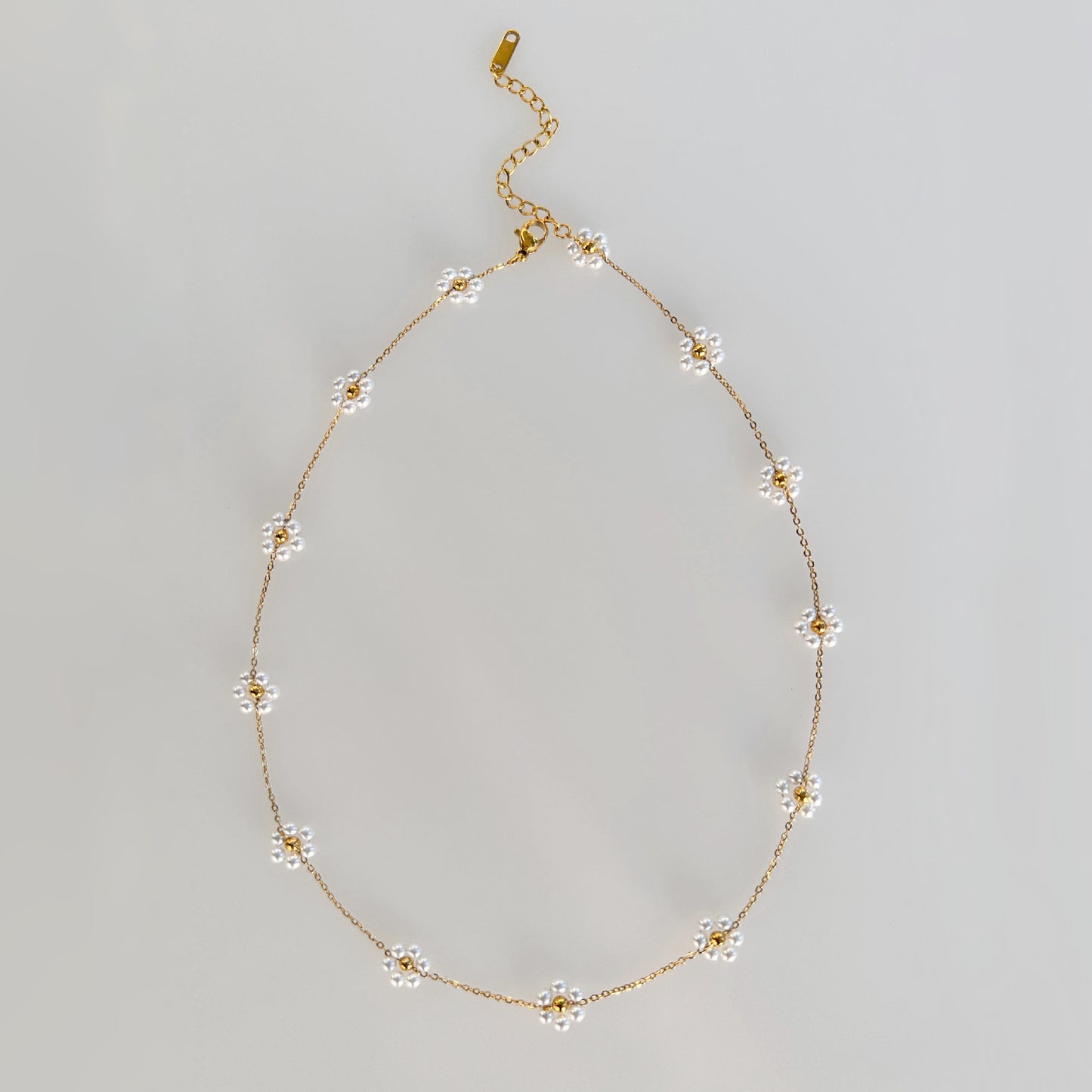 Pearl Small Flower Necklace