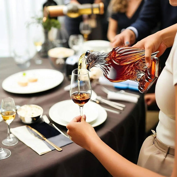 Carafe à Whisky en forme de Petit Aigle. Idéale pour Papa ou votre Mari. Bouteille en Verre Exquise, Parfaite pour la Décoration de Noël.