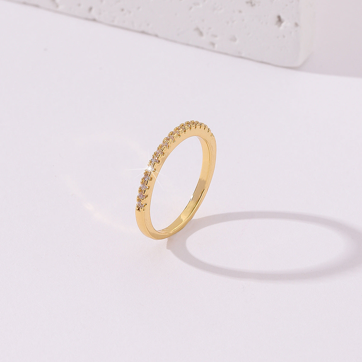 Micro-inlaid Zircon Ring Female Niche