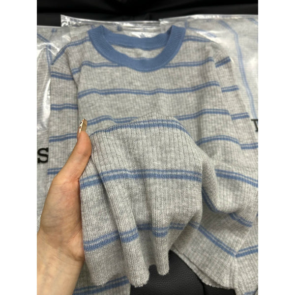 Blue and Gray Contrast Lightweight Knit Sweater